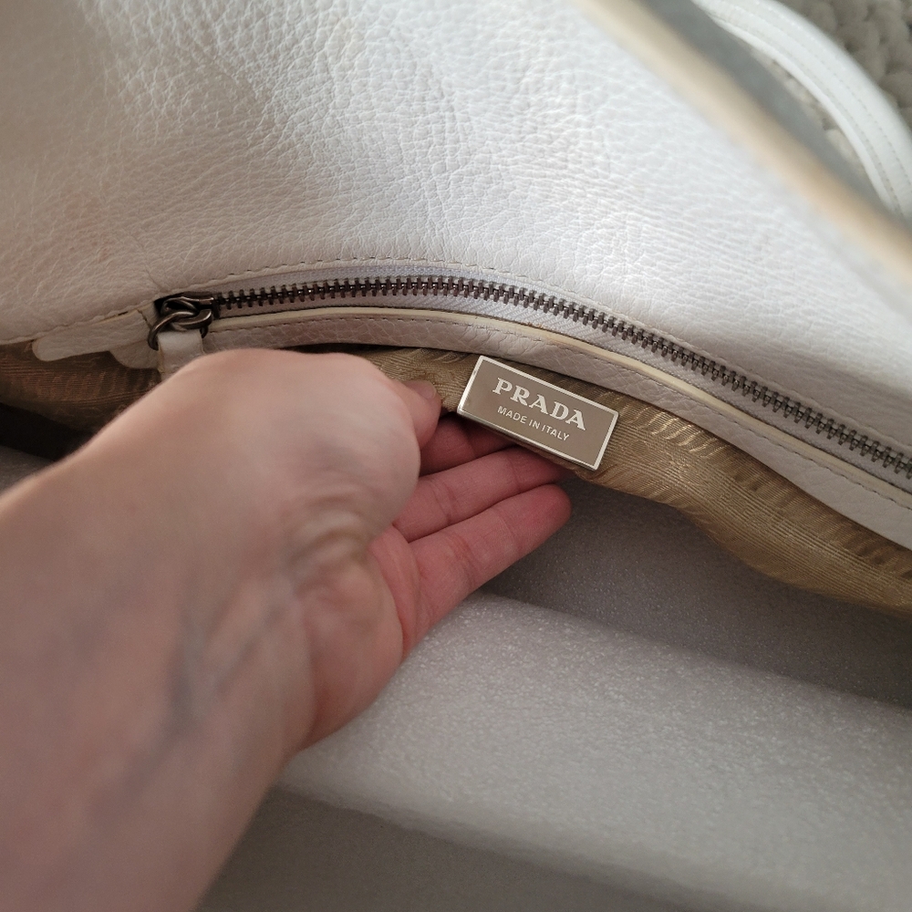 Authentic Prada Daino Bianco Leather Bag Baguette Shoulder Y2k 2000s Vintage - Picture 12 of 15